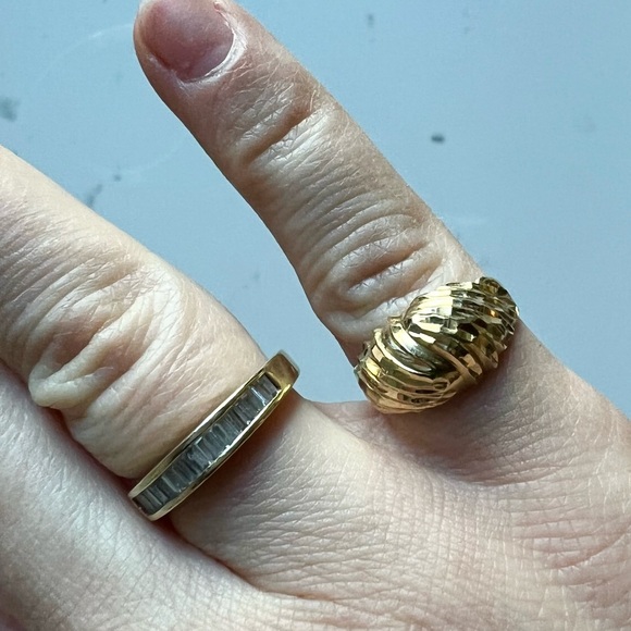 Vintage solid 14k Gold Croissant Dome Ring ~ Size 5